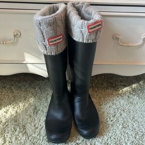Hunter Women’s Tall Rain Boots + Cable Socks